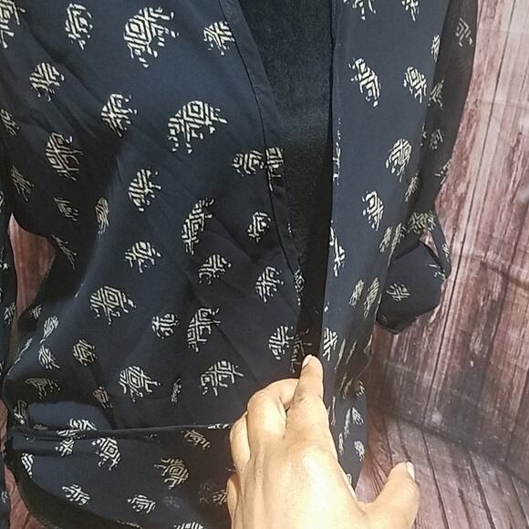 Japna XS Sheer elephant print hi lo top - Picture 6 of 7
